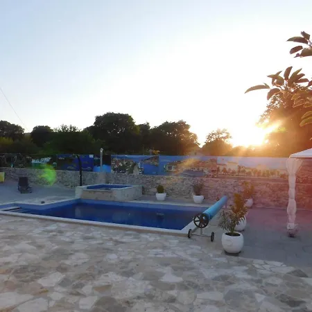Сasa de vacaciones Family Friendly House With A Swimming Pool Radosic, Zagora - 15891 Radosic (Lecevica)